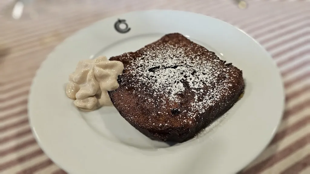 Francisco Rasero_Casa Orellana_Mairena del Alcor_review