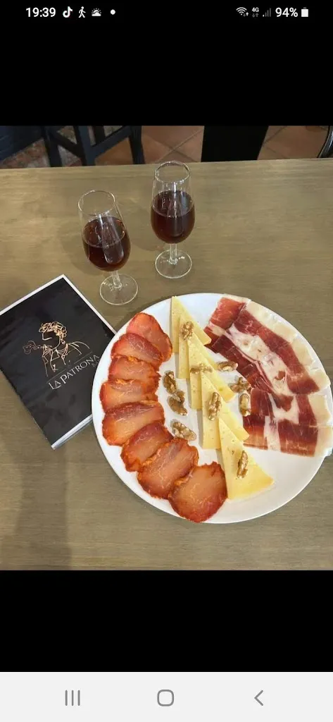 María Palma_LA PATRONA BAR_Mairena del Alcor_review