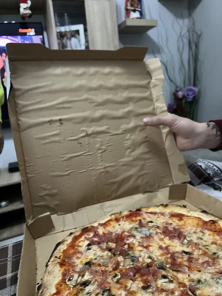 Manu Gómez_Mairena Doner Kebab Y Pizzeria_Mairena del Alcor_review