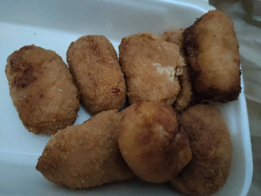 Vakita Pérez_Freiduria Los Mares_Mairena del Alcor_recensione