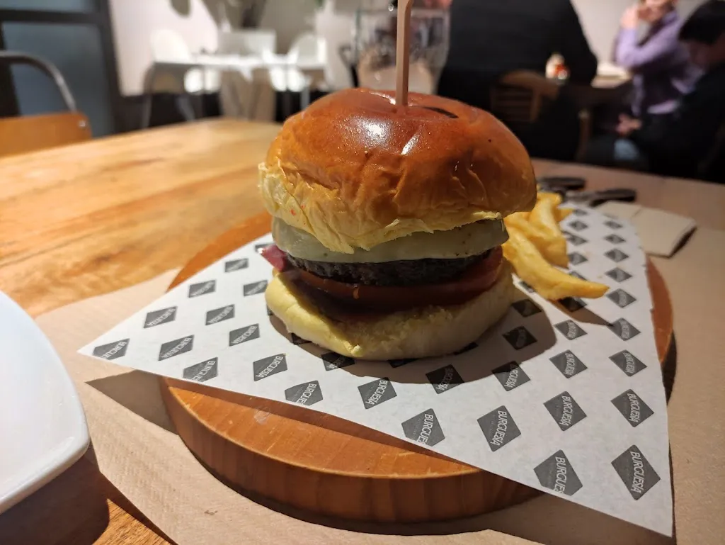 Menu_Burguesía Gastro Burger_Mairena del Alcor_immagine_9