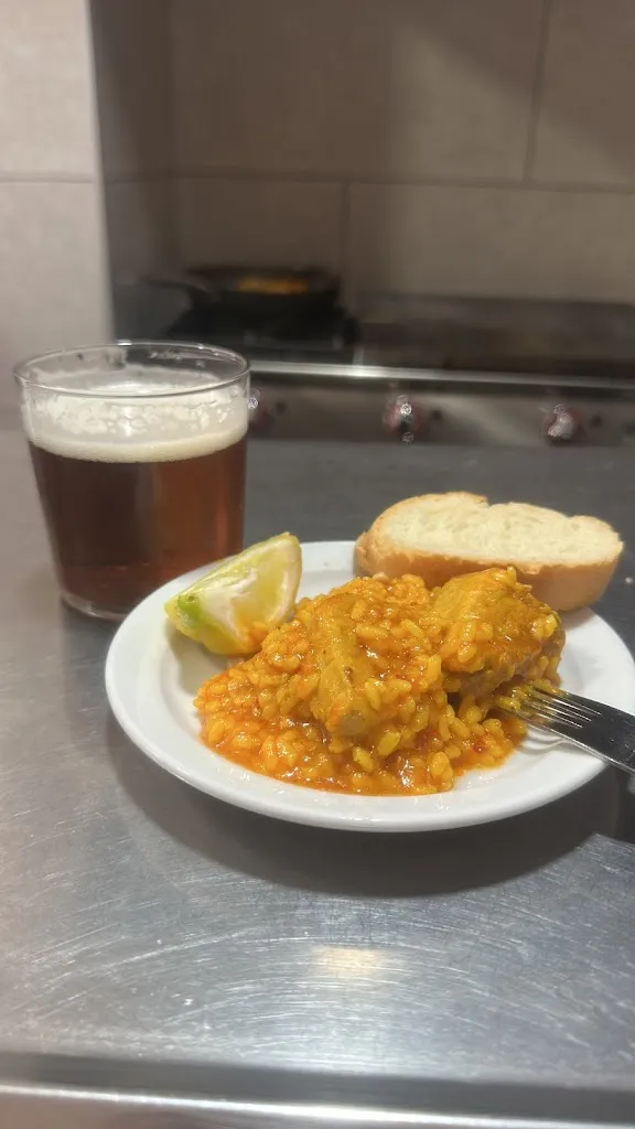 Madel Mar Castillejo Ripoll_Bar Rey Chico_Berja_review