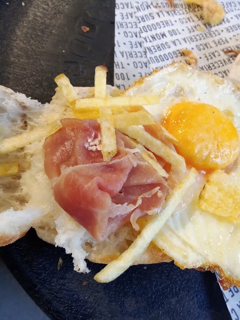 Zahira Perez_100 Montaditos_Mairena del Alcor_review