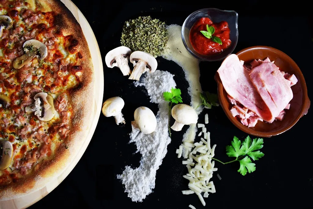 Acebuche Pizzería_Molares Los_slider_image_3