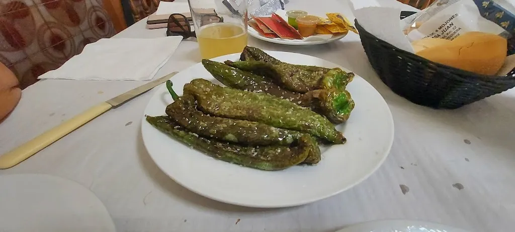 Menu_Cafe-Bar-Hostal Boby_Montellano_image_6