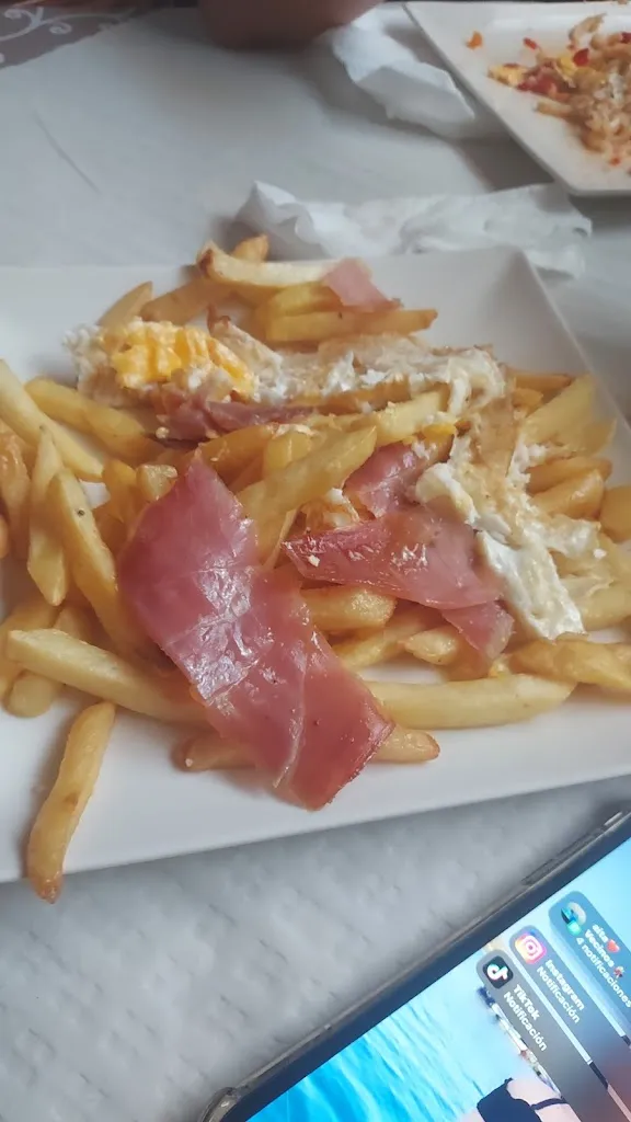 Menu_Bar Metrópolis_Montellano_image_7