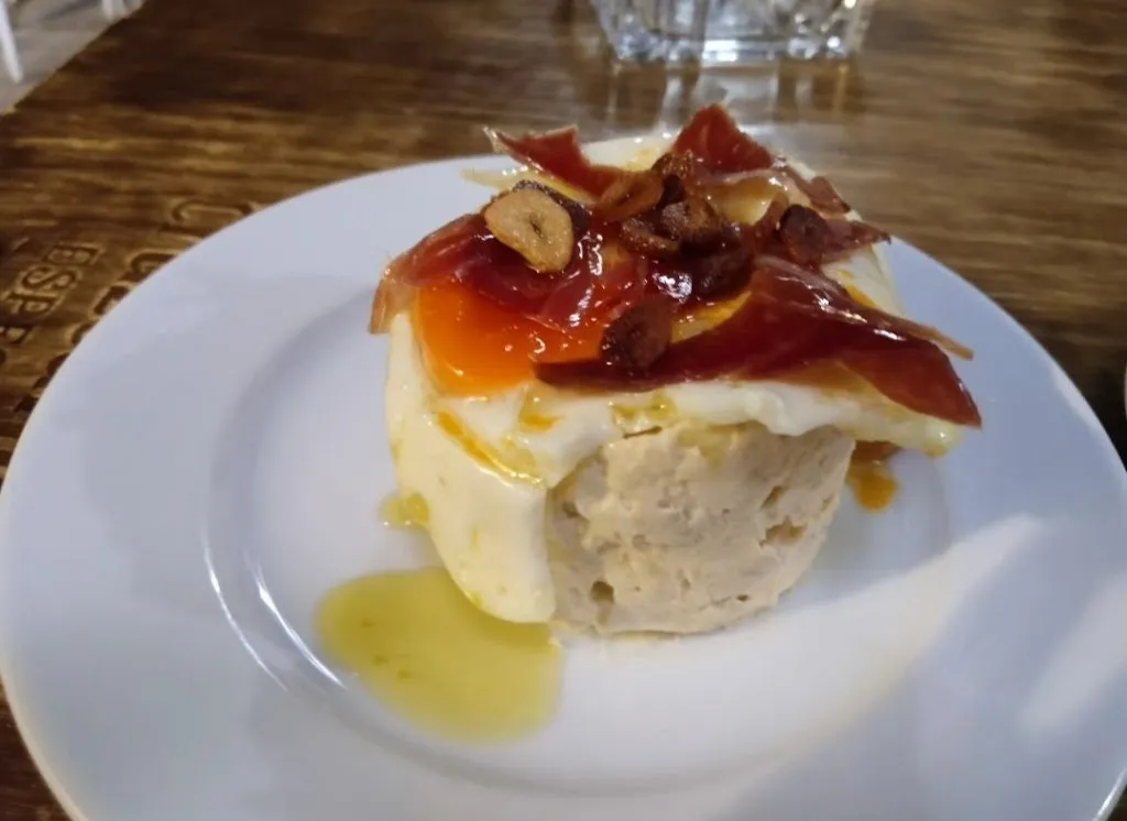 Desorden Tapas Bar. restaurant in Navas de la Concepción Las