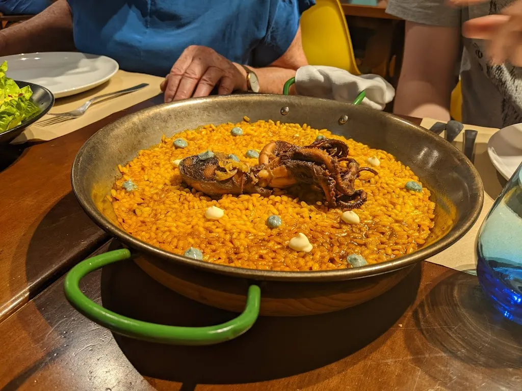 Hazel Lawrence_Cal Viva · Restaurante Enoteca_Morón de la Frontera_review