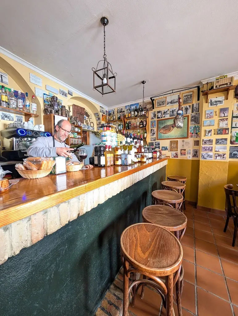 Bar Casa Paca restaurant in Morón de la Frontera