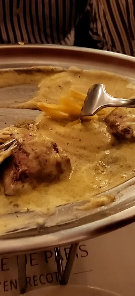 Sheila Salanguit_Plaza mayor_Felix_review