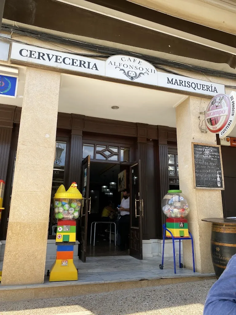 Sergey Lipnevich_Cerveceria Cafetería Alfonso XII_Osuna_review