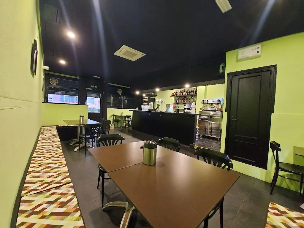 El Tapeo de Yadri restaurant in Osuna