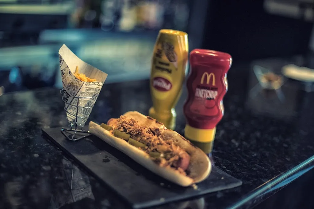 Georgetown Bar_Osuna_slider_image_3