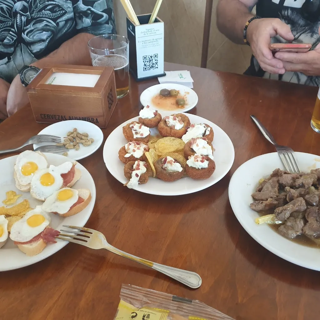 Bar Cachola_Osuna_slider_image_2