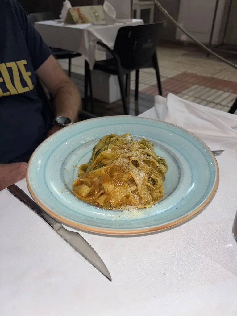 Irina Esersky_Restaurante trattoria Da Simone_Osuna_review