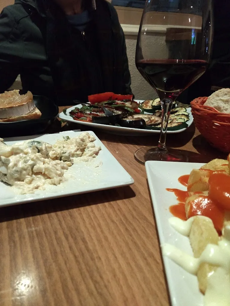 Michelle Ashton_El Cañeo_Osuna_review