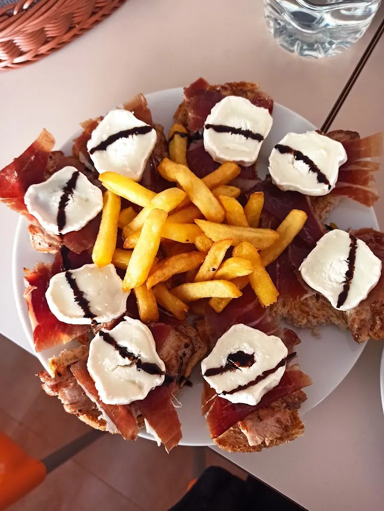 Bar Bulevar Luna_Palomares del Río_slider_image_2