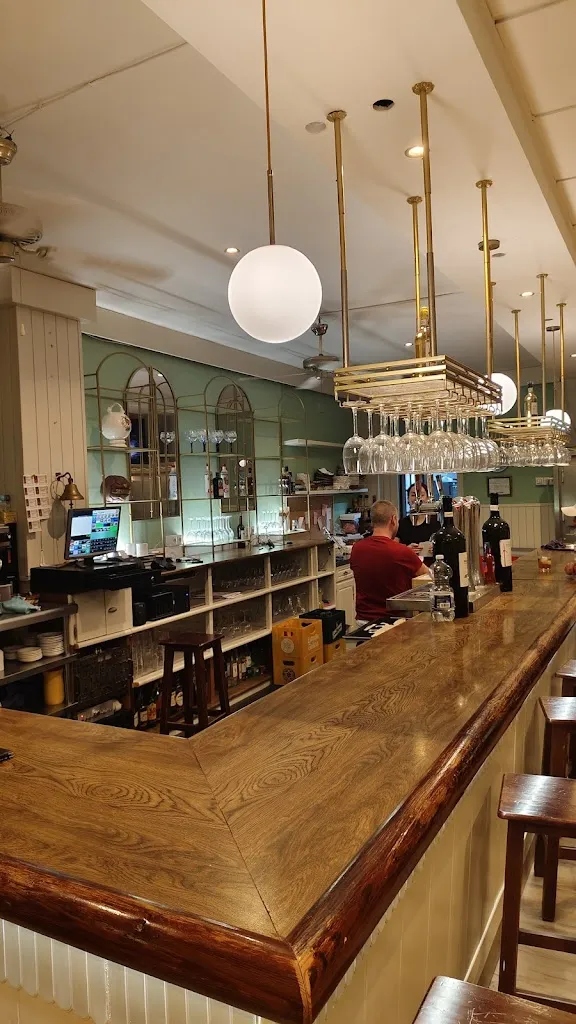 RESTAURANTE ALBINILLA_Pruna_slider_image_2