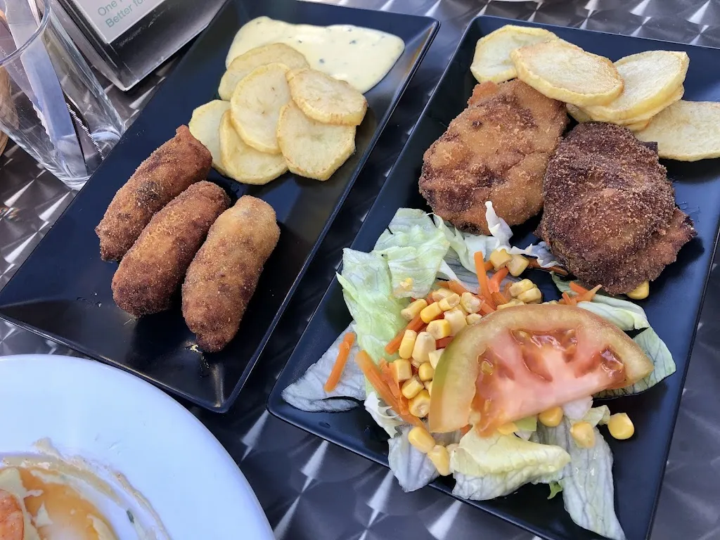 Kent Wang_Terraza Bar Piquirri_Puebla de Cazalla La_review