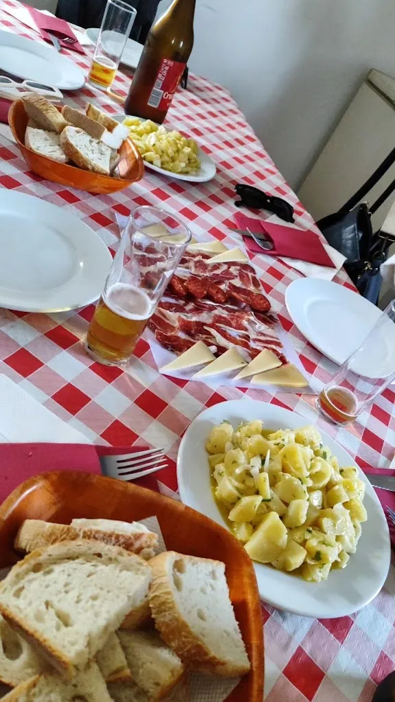 Cristina Domínguez Gordillo_Venta el Chaparrete_Puebla de Cazalla La_review