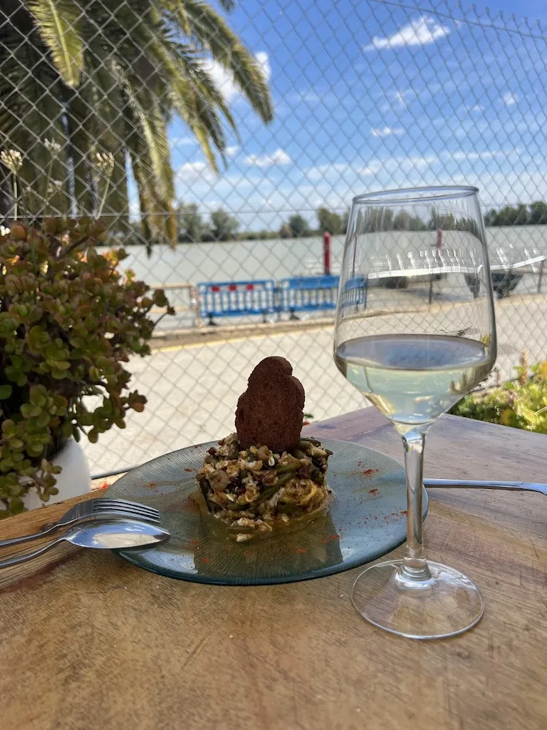 Teresa De Jesus Alamo Perez_Taberna El Velero_Puebla del Río La_review