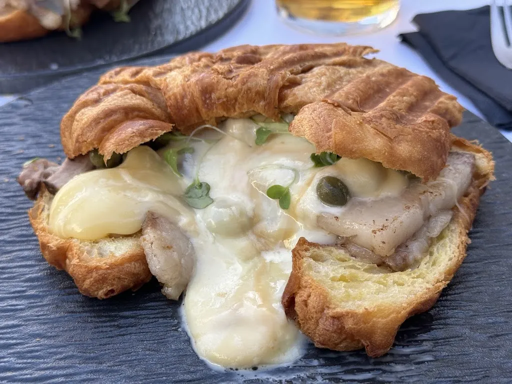 Fernando Naranjo Dominguez_Casa Pompa_Puebla del Río La_review