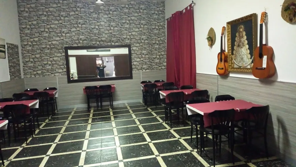 Bar Estación 1957 restaurant in Puebla del Río La