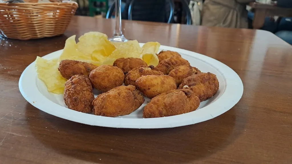 Bar Peña Taurina Morante de La Puebla restaurant in Puebla del Río La