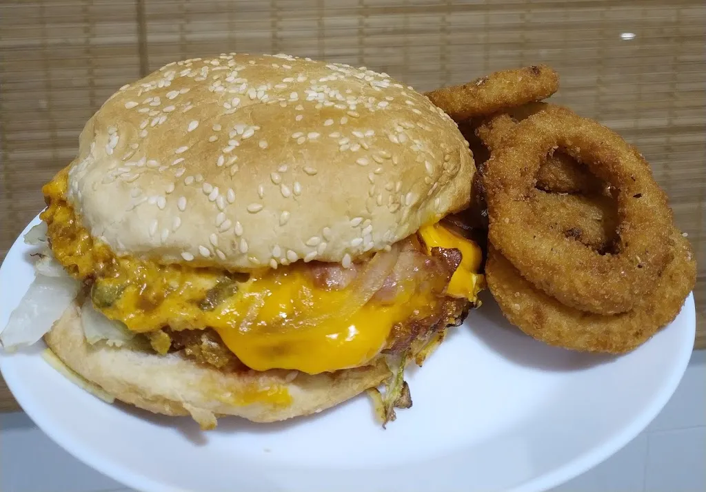 Hamburguesería El Perriburger restaurant in Puebla del Río La