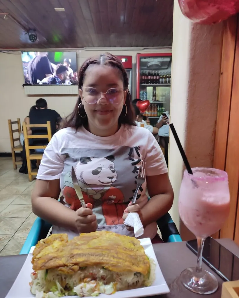 Nico Bastidas_Choroní Restobar_Peñaflor_review