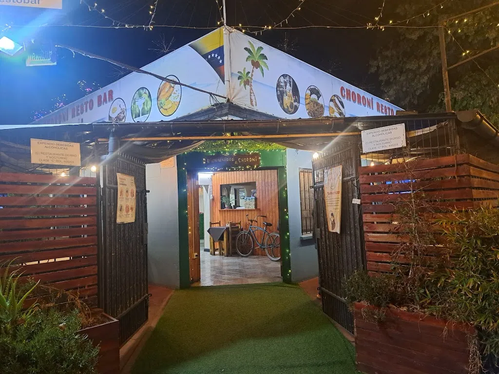 Choroní Restobar restaurant in Peñaflor