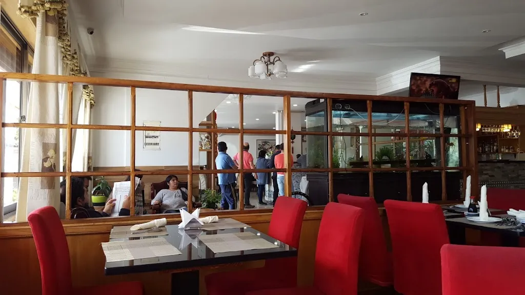 Chen Bing Yu y Otros restaurant in Peñaflor