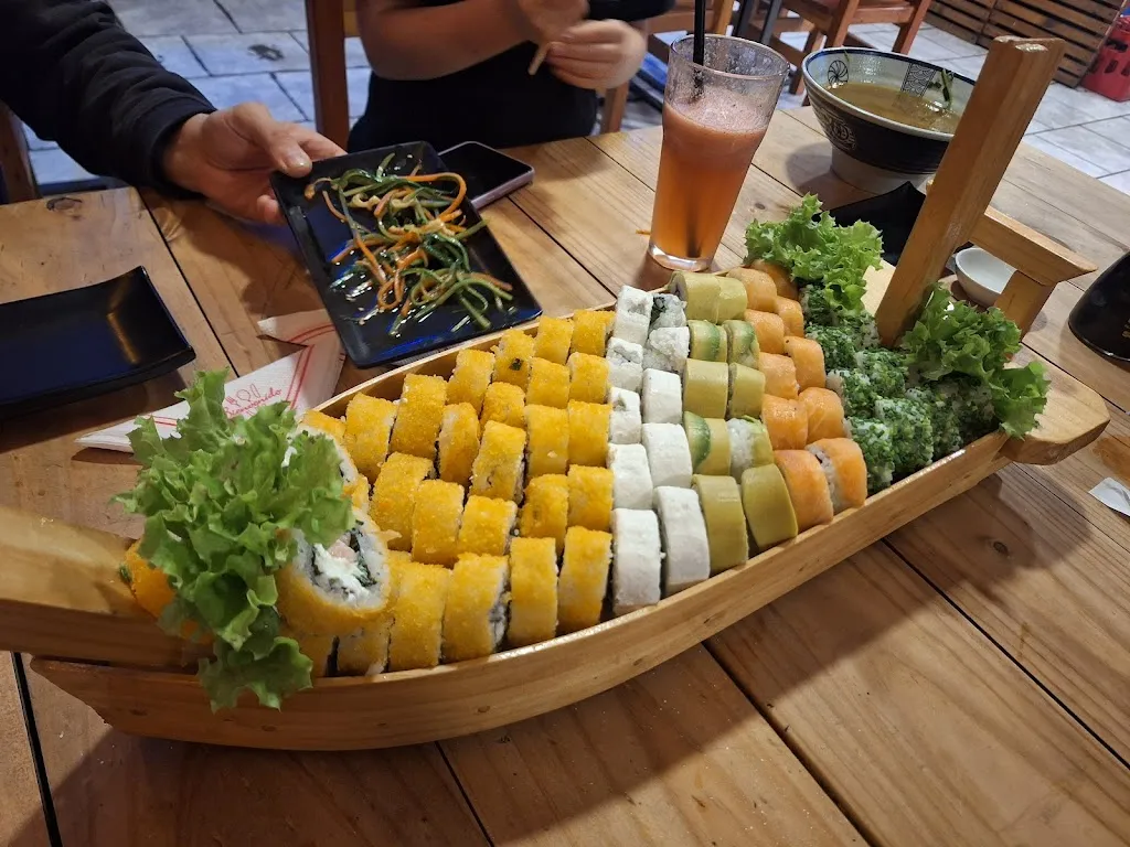 Arakaki Sushi Restaurant_Peñaflor_slider_image_2