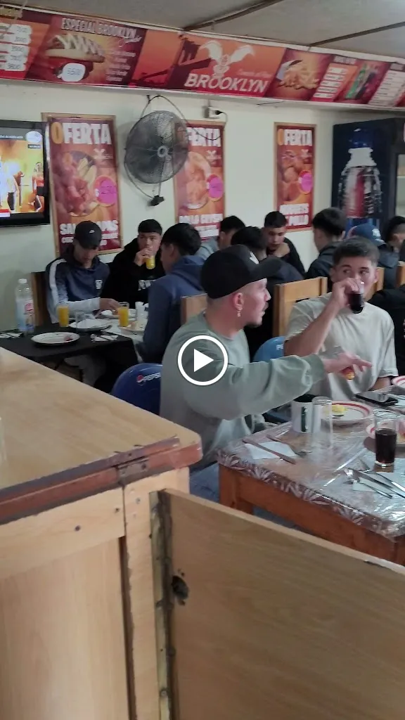 Brooklyn Comida Rápida_Peñaflor_slider_image_2