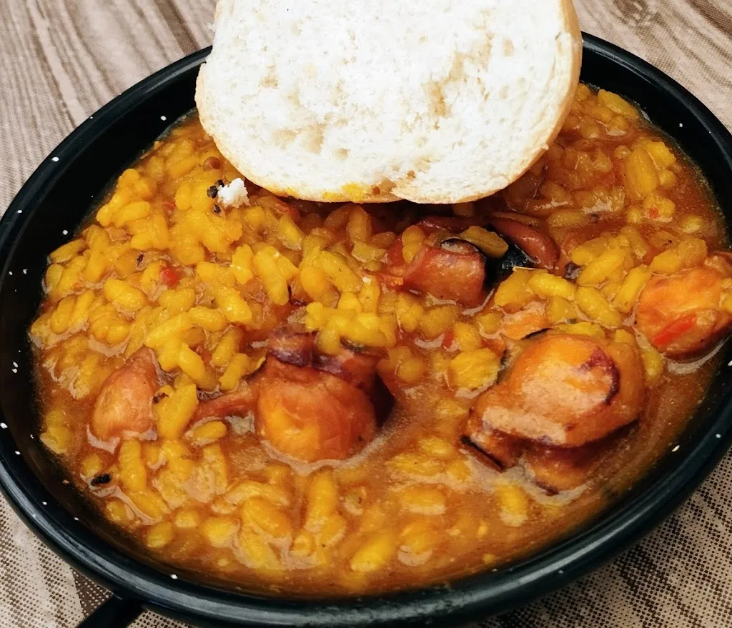 Geoff Bishop_Club Tercera Edad_Dalías_review