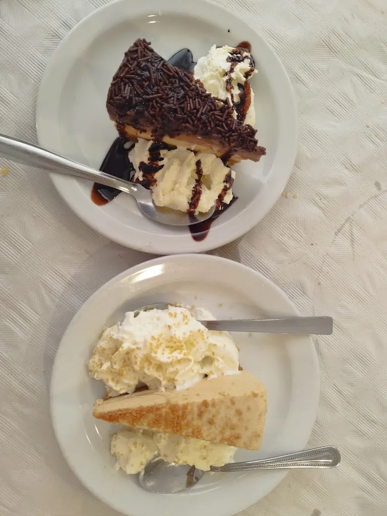 Sonya Cabezas_Club Tercera Edad_Dalías_review