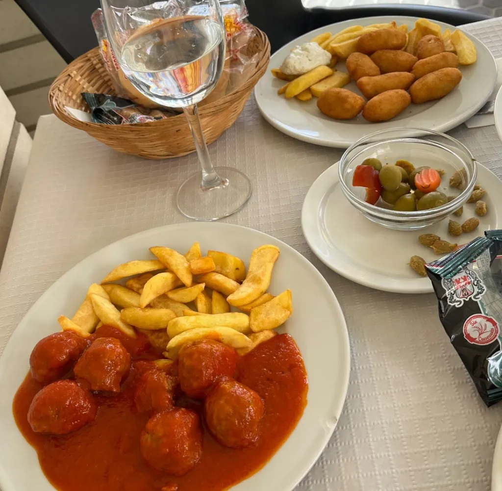 Bar Los Cazadores_Roda de Andalucía La_slider_image_3