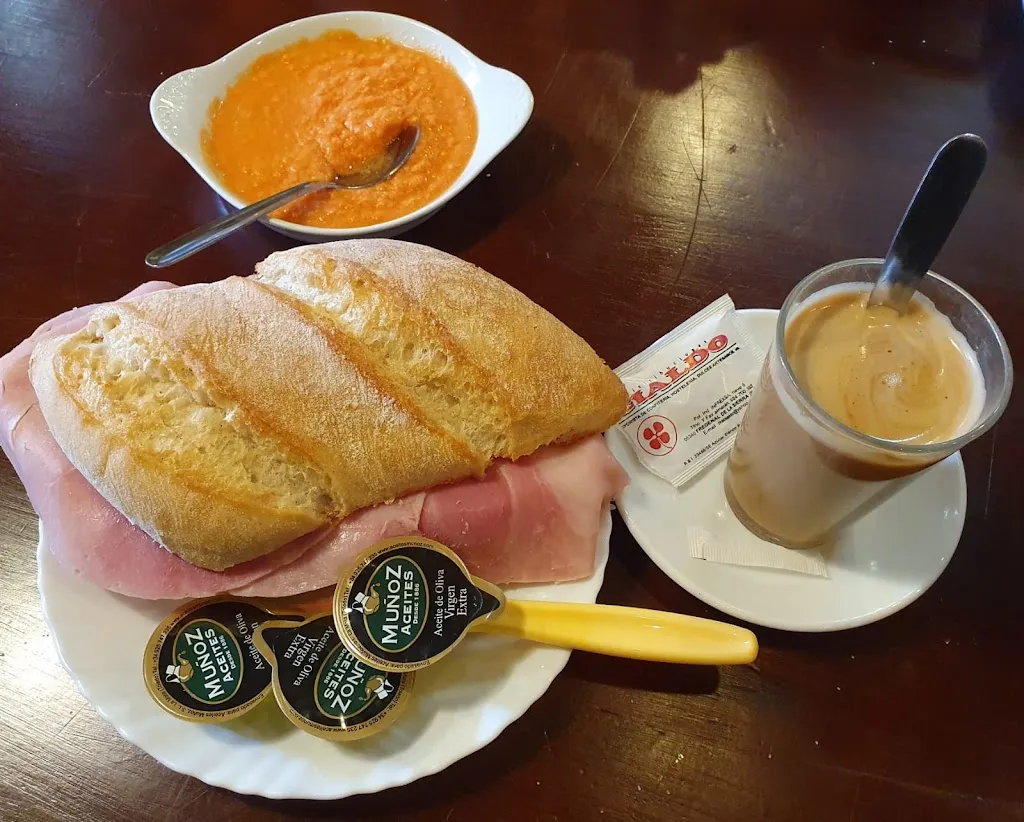 Addi Serrano_Casa Ferrer_Ronquillo El_review