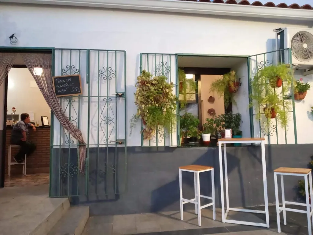 El Rincón de la Baronesa restaurant in Ronquillo El