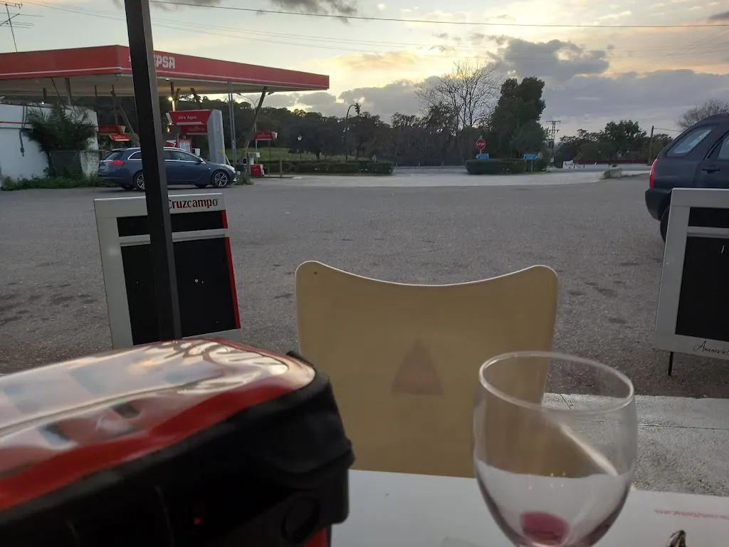 Ben Johnson_Hostal Restaurante El Desembarco_Ronquillo El_recensione