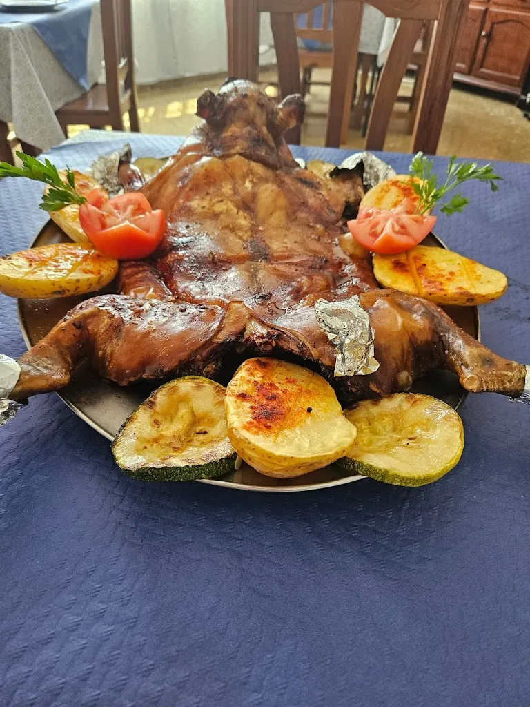 Hostal Restaurante El Desembarco_Ronquillo El_slider_image_3