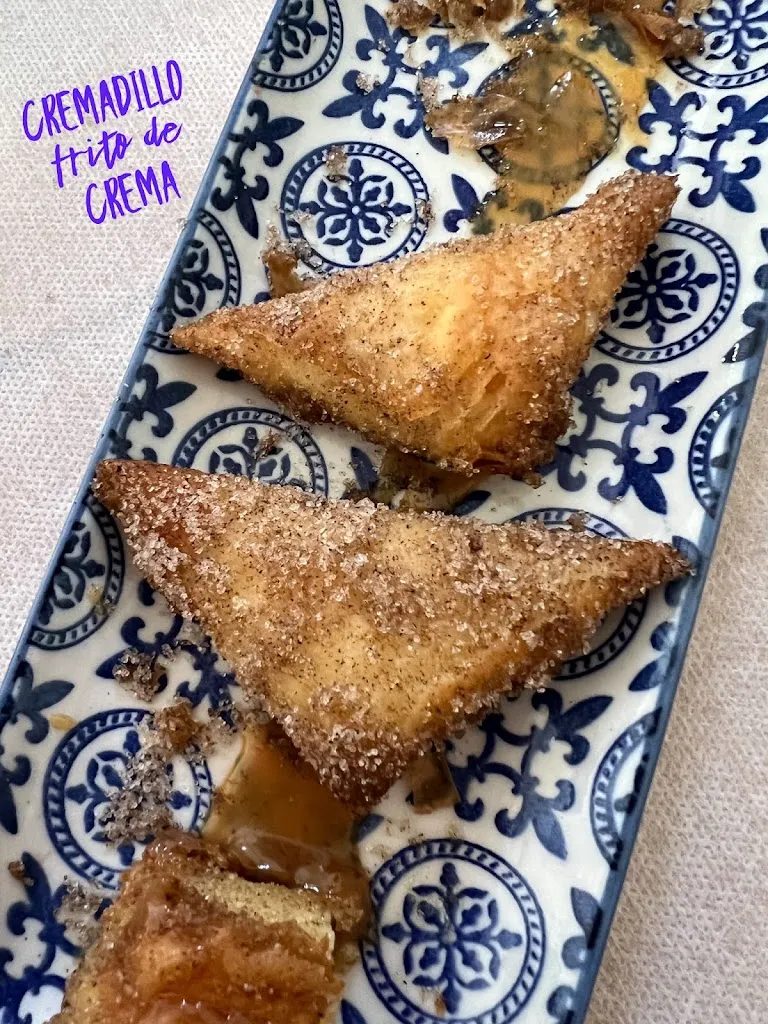 Elizabeth LG “LadyE” Malouvier_Bar Esencia's Tapas_Sanlúcar la Mayor_review