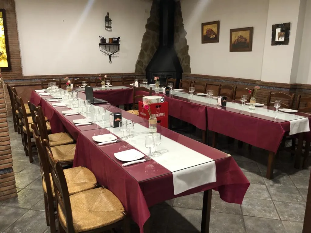 Mesón El Puente restaurant in Saucejo El