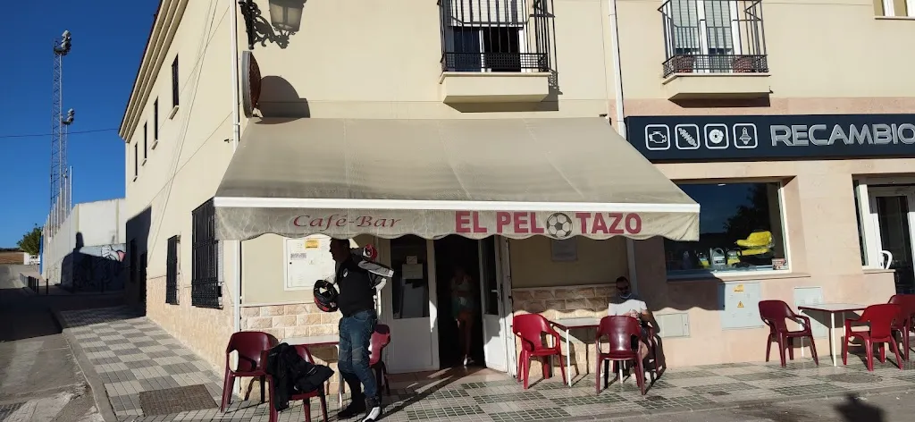 Café-Bar El Pelotazo._Saucejo El_slider_image_1
