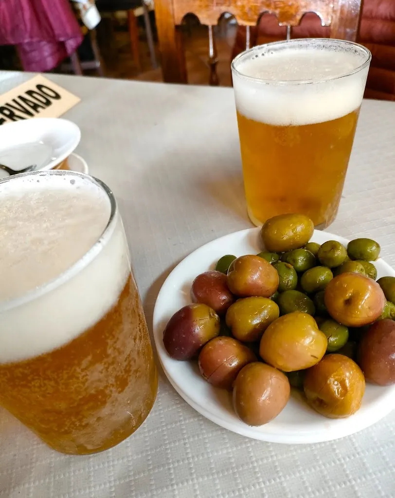 Miguel Lucio-V.M._Restaurante Brasería Horno Gregorio_Santiponce_avis