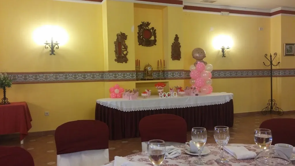 Salón Clarisa restaurant in Santiponce
