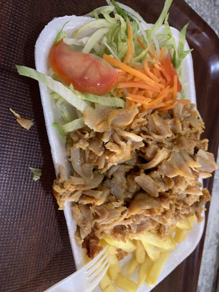 Alice AbiRaad_Turkey kebab santiponce_Santiponce_review