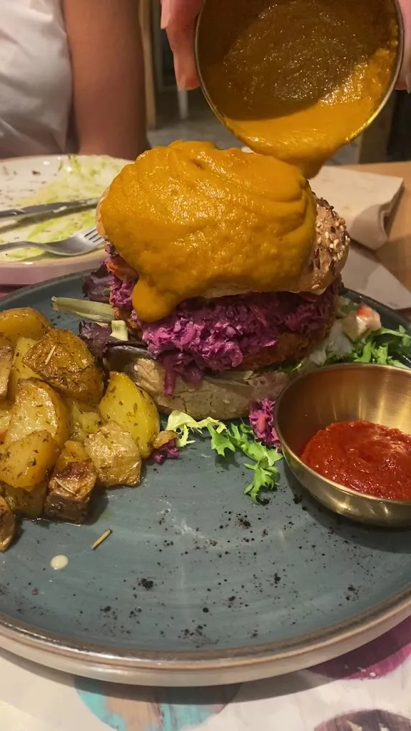 Cookaluzka_Fines_slider_image_1