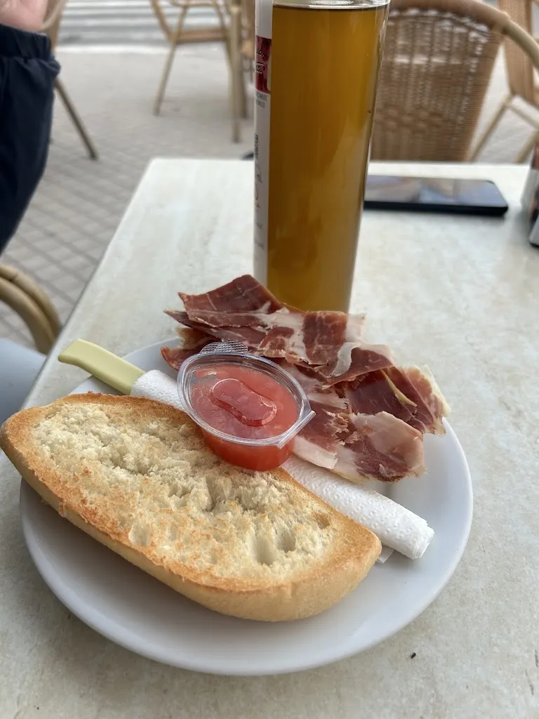 El rincon del desayuno restaurant in Tocina