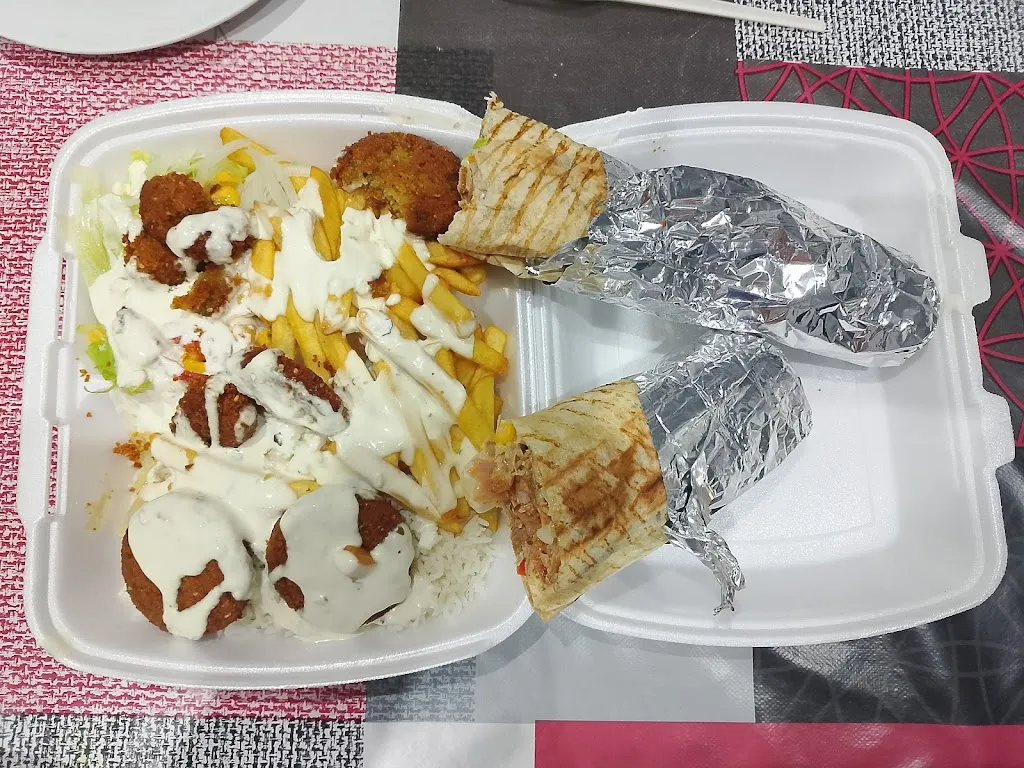 𝗞𝗘𝗕𝗔𝗕 𝗘𝗦𝗧𝗔𝗖𝗜𝗢𝗡_Tocina_slider_image_3